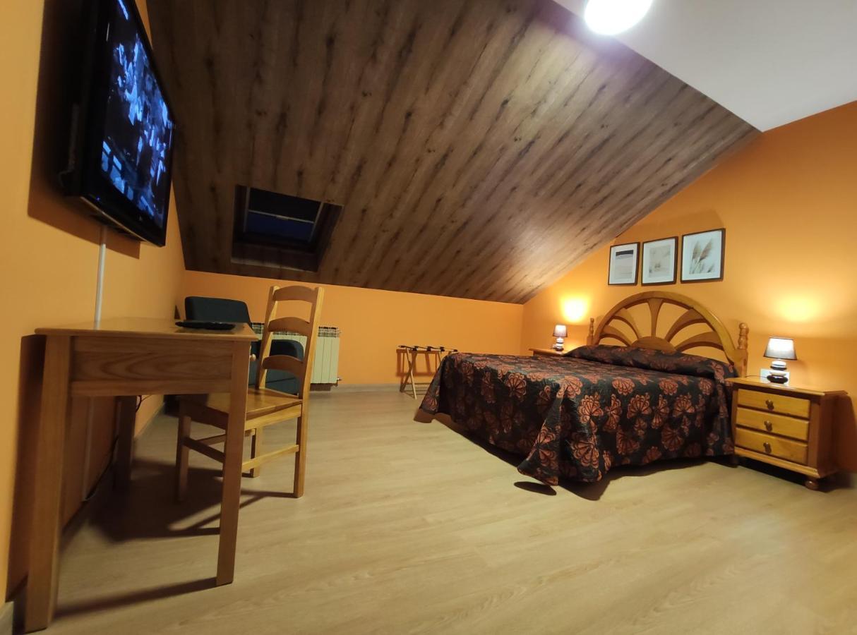 Forcarei Hostal-Restaurante Paris מראה חיצוני תמונה